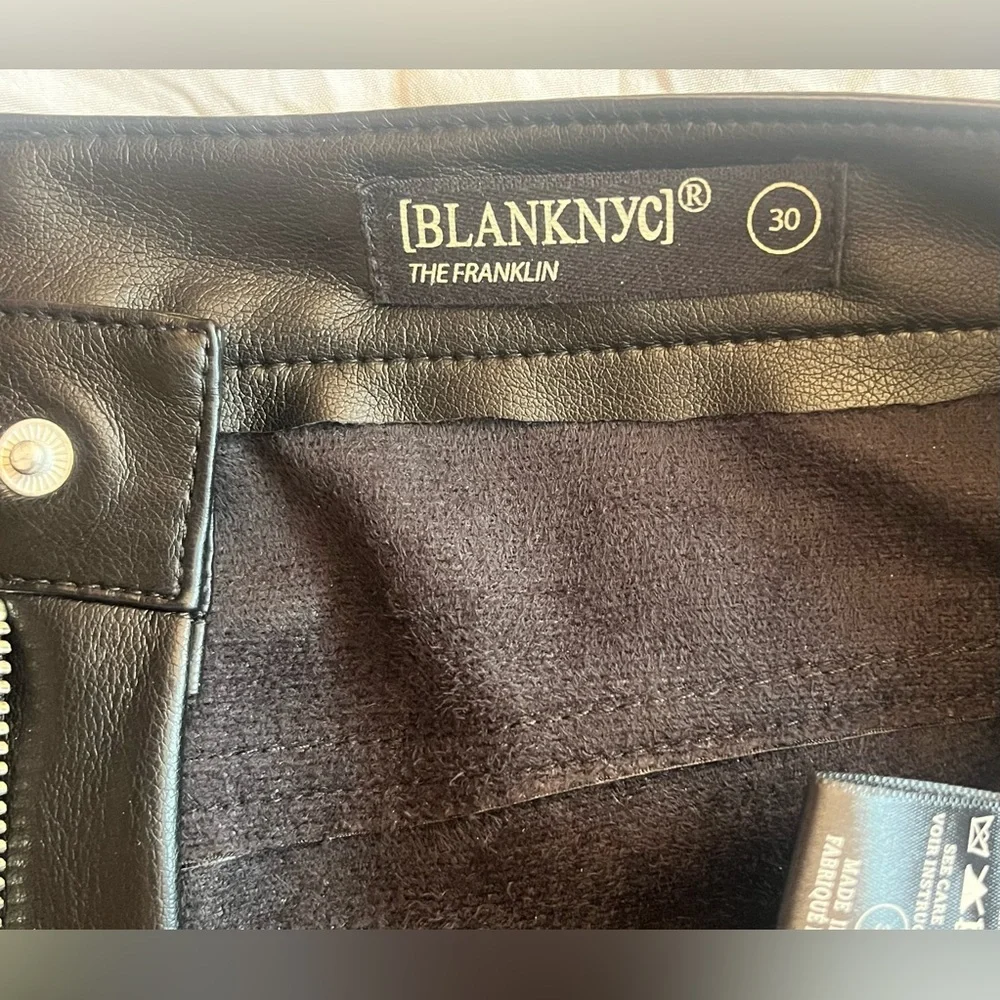 Blank NYC Black Faux Leather The Franklin Ribcage Wide-Leg Pants Size 30 - Picture 8 of 16